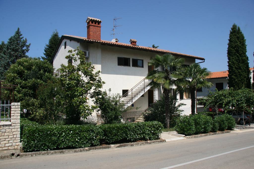Appartement Pineta House Vidos à Poreč Extérieur photo