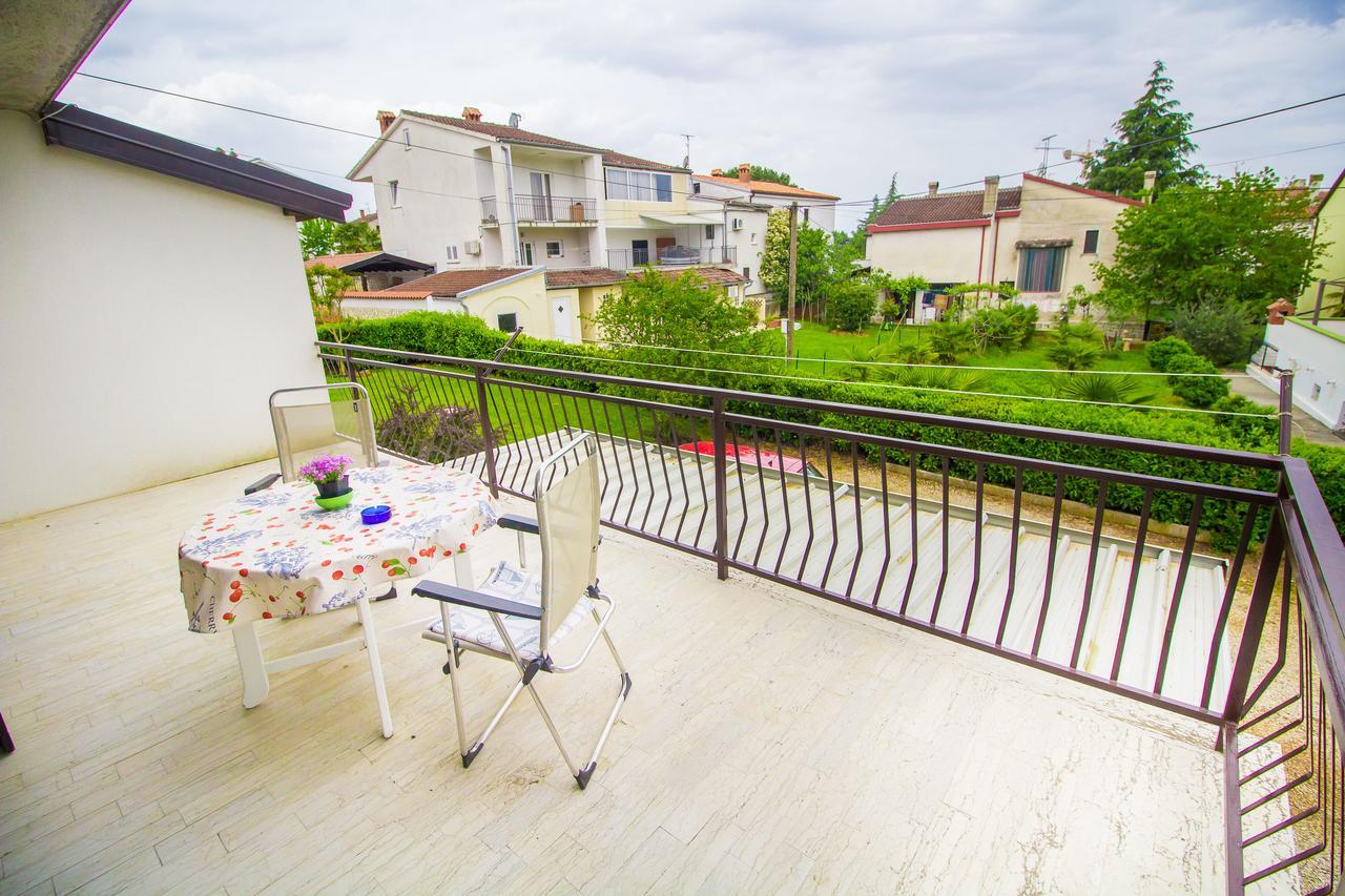 Appartement Pineta House Vidos à Poreč Extérieur photo