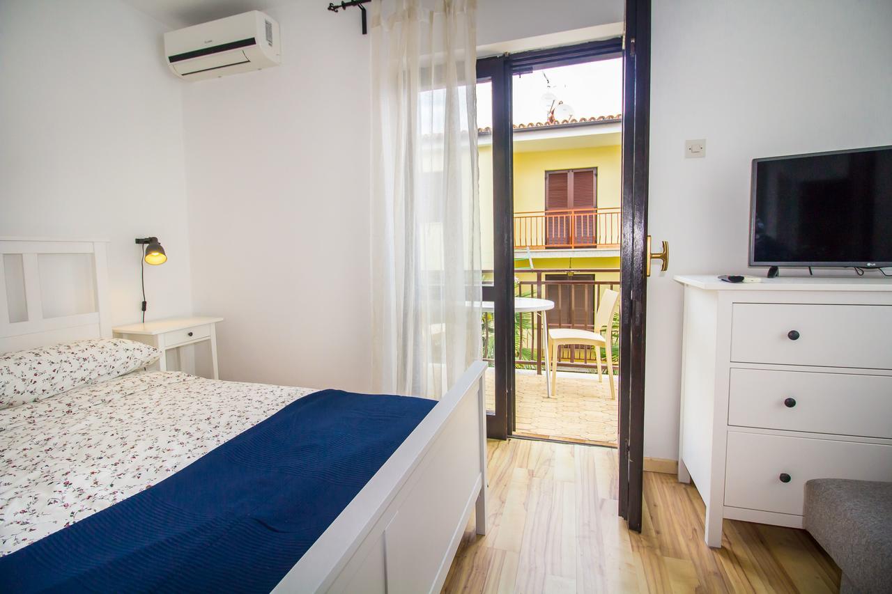 Appartement Pineta House Vidos à Poreč Extérieur photo